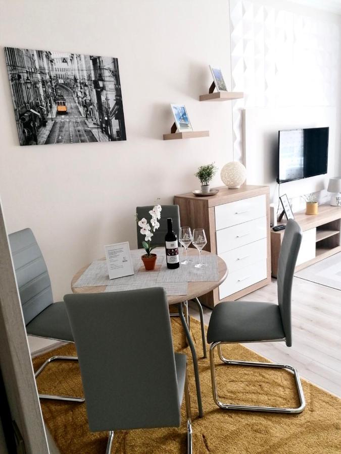 Sweet Central Apartment ,In The City Center Eger Eksteriør bilde