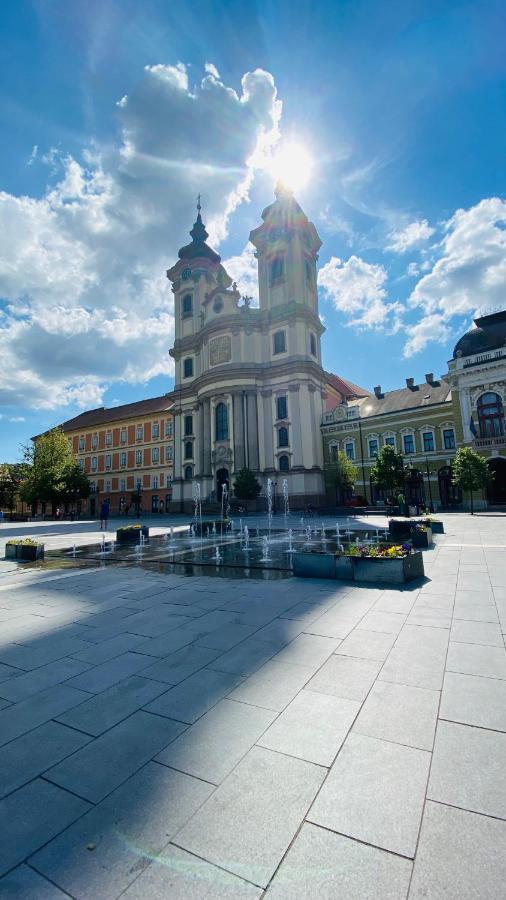 Sweet Central Apartment ,In The City Center Eger Eksteriør bilde